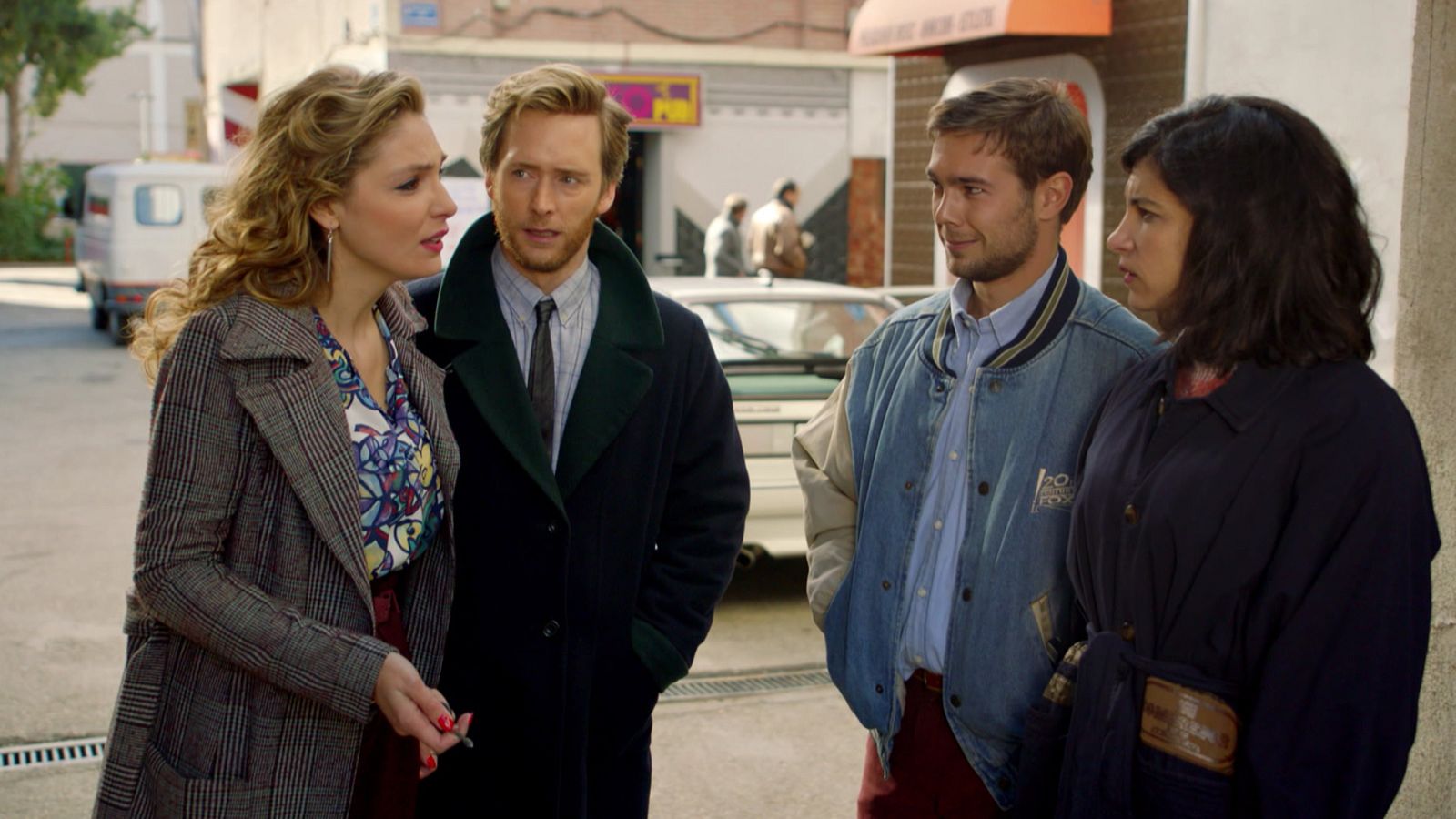 Cuéntame cómo pasó - Debora a Inés: "¿Estás enamorada de tu hermano?"