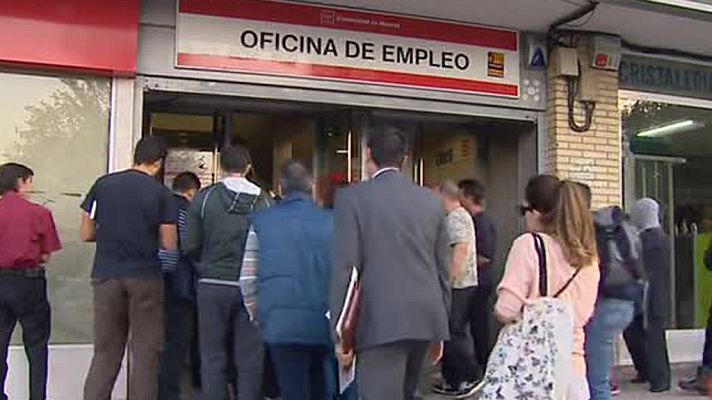 Informativo 24h - El paro se redujo en 471.100 personas en 2017, aunque se ralentizó la mejora del mercado laboral