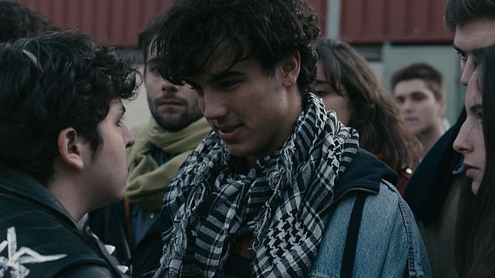 Cuéntame cómo pasó - Bruno, un líder en la manifestación