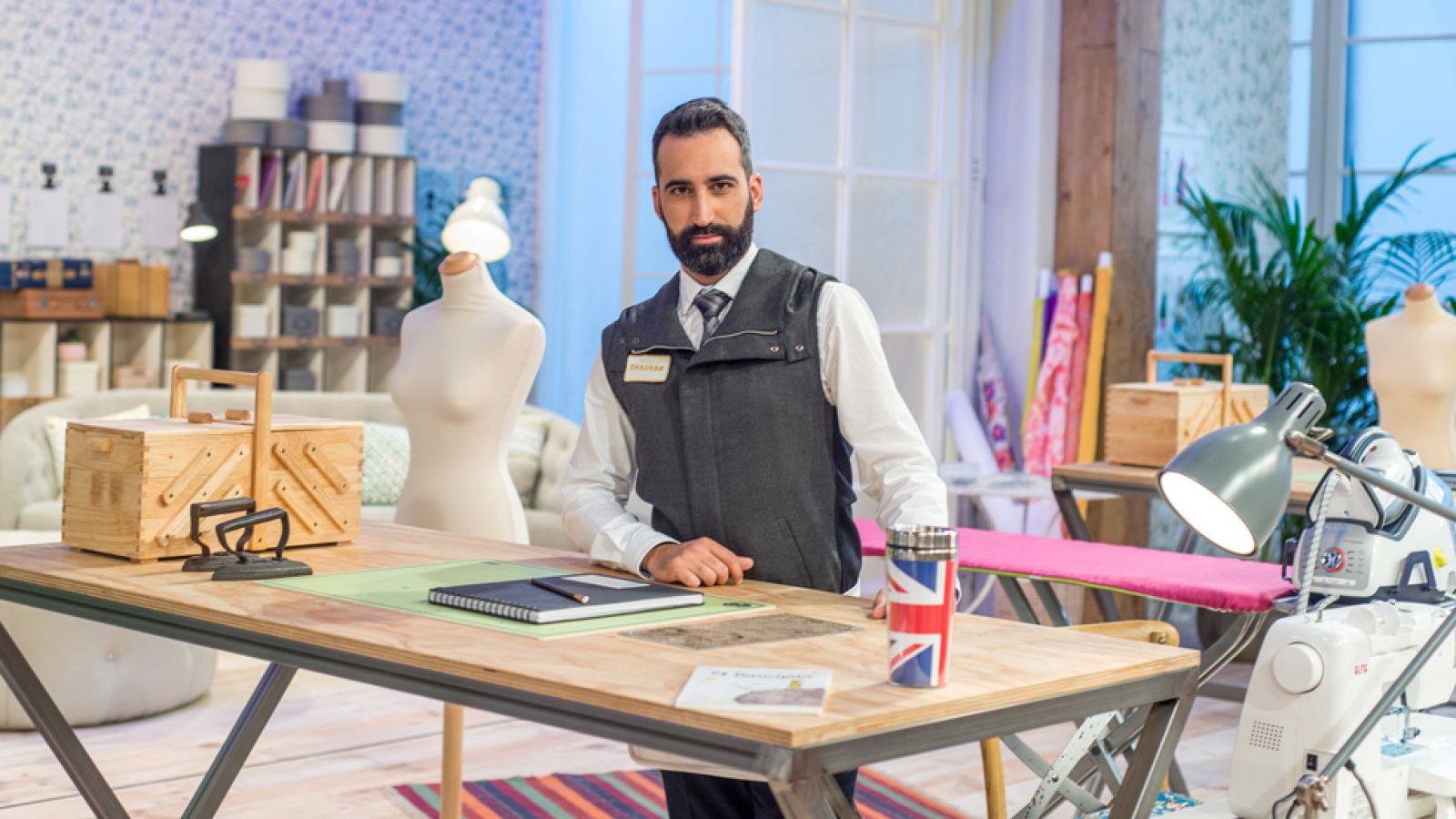 Maestros de la Costura - Shaoran, serio y formal - RTVE.es - Maestros de la costura | Ver