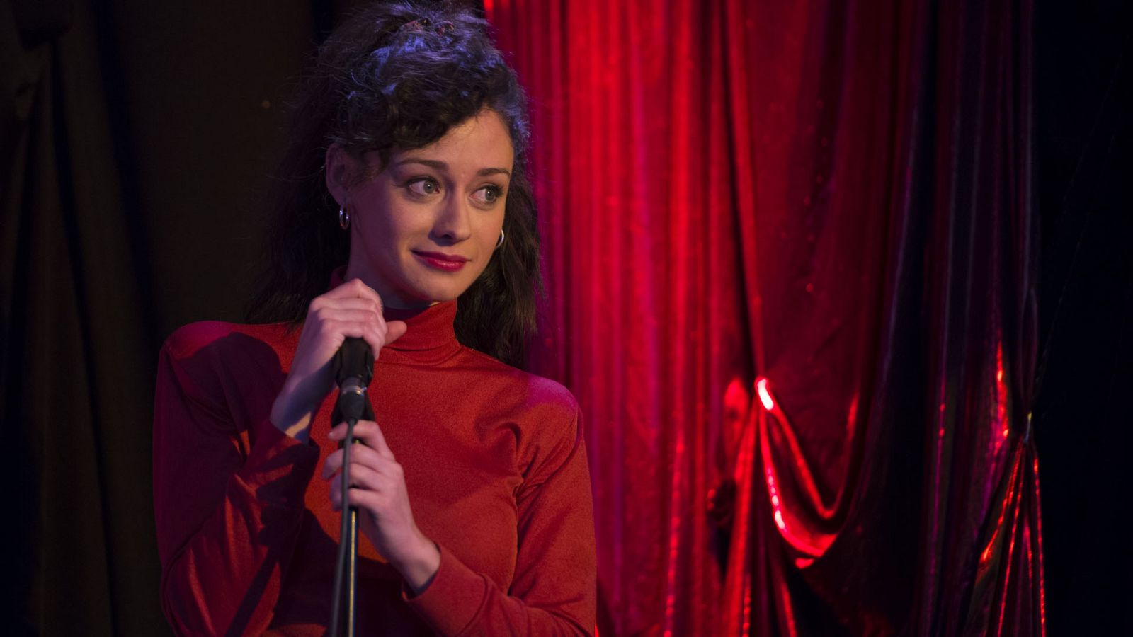 Cuéntame cómo pasó - T19 - Episodio 1: No hago otra cosa que pensar en ti - Ver ahora