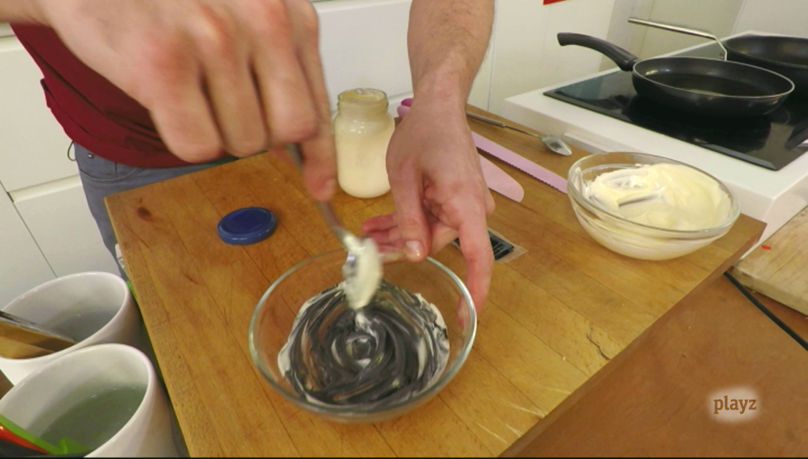 Playchez - Tuning - Mayonesa de ajo con tinta de calamar - PlayChez | Ver