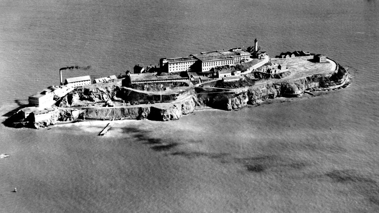 Una carta afirma que los presos de la fuga más famosa de Alcatraz lograron sobrevivir