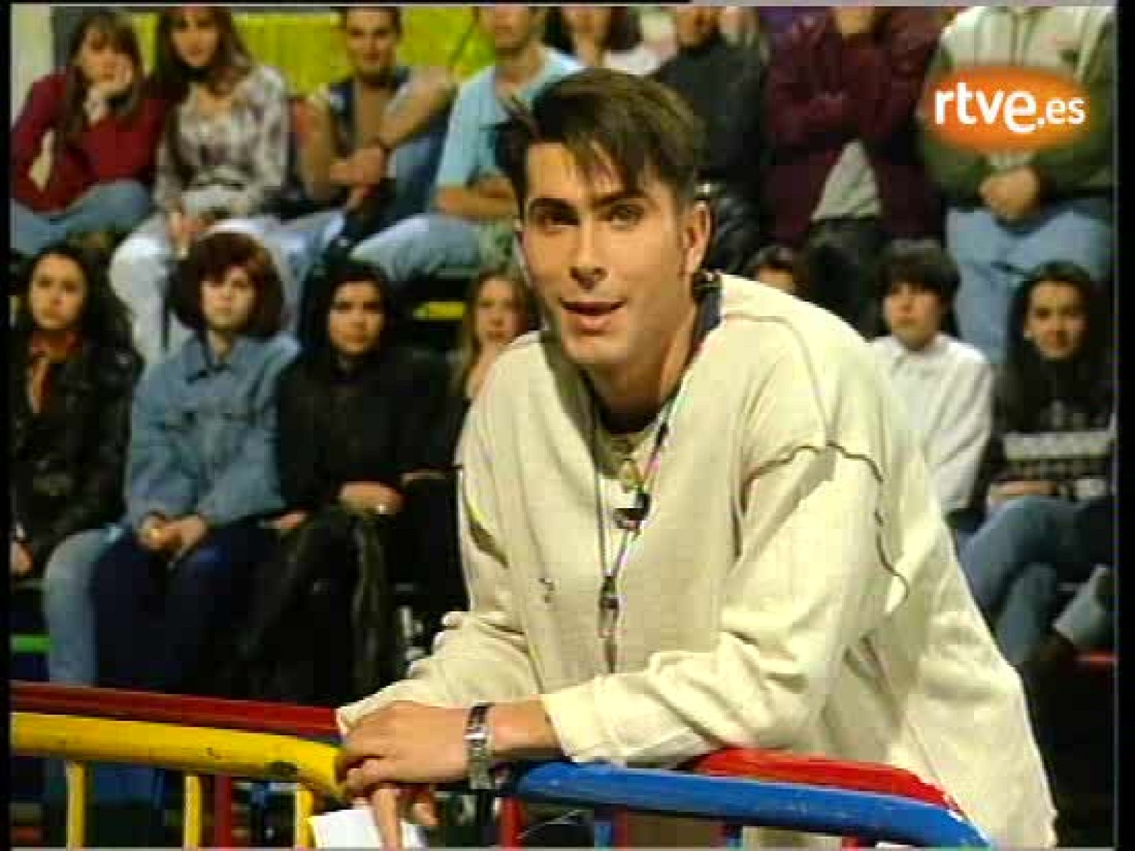 Pedro Almodóvar y Alex de la Iglesia entrevistados por 'Acción mutante' - Cine en el Archivo de RTVE | Ver