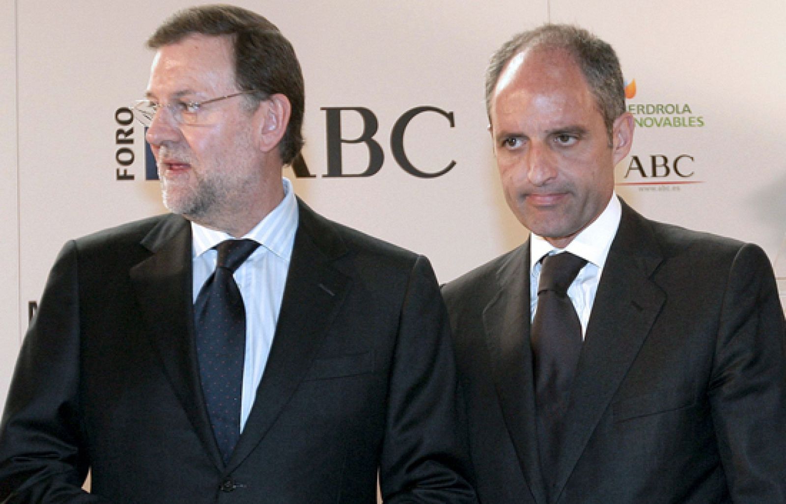 La plana mayor del PP, con el presidente valenciano | Ver