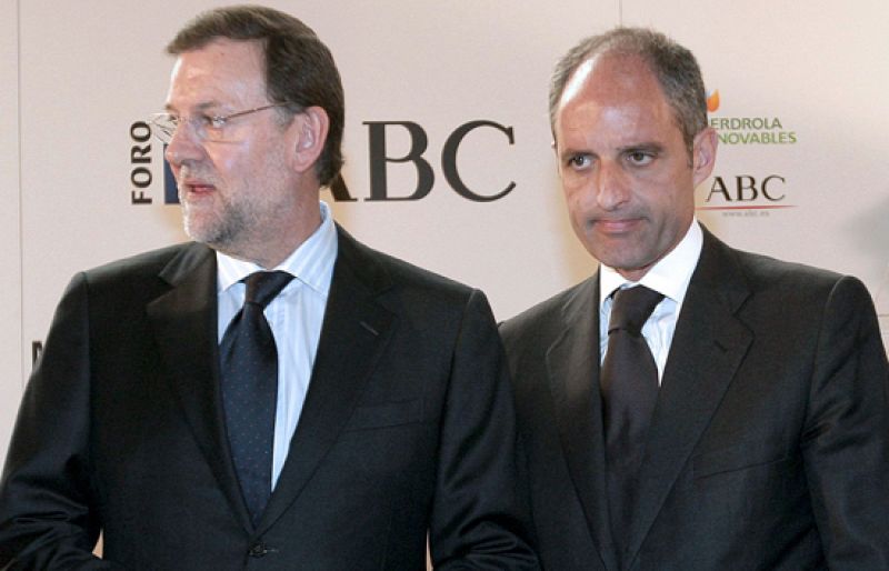 La plana mayor del PP, con el presidente valenciano | Ver