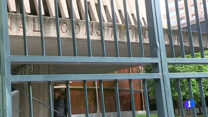 Telediario 1 - El Tribunal constitucional cierra la puerta a una investidura en ausencia de Puigdemont