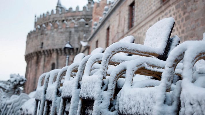 El tiempo - Vientos fuerte o con rachas muy fuertes en el Estrecho, Alborán y litoral sureste