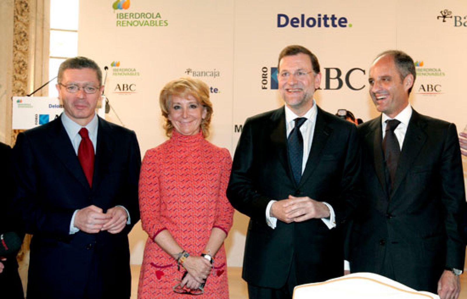 Francisco Camps agradece el apoyo de su partido en Madrid | Ver