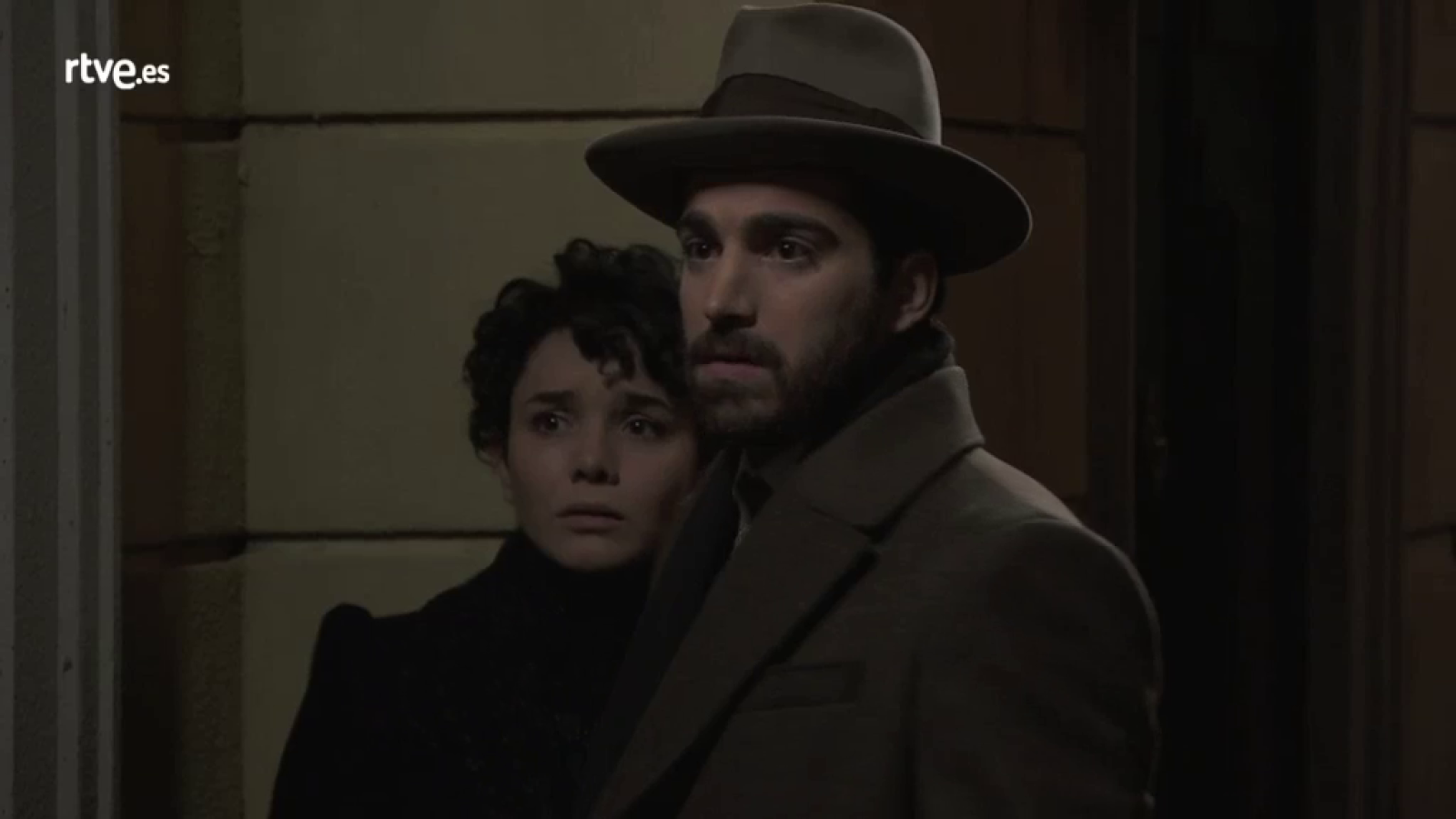 Acacias 38 - Blanca y Diego se reencuentran en la calle