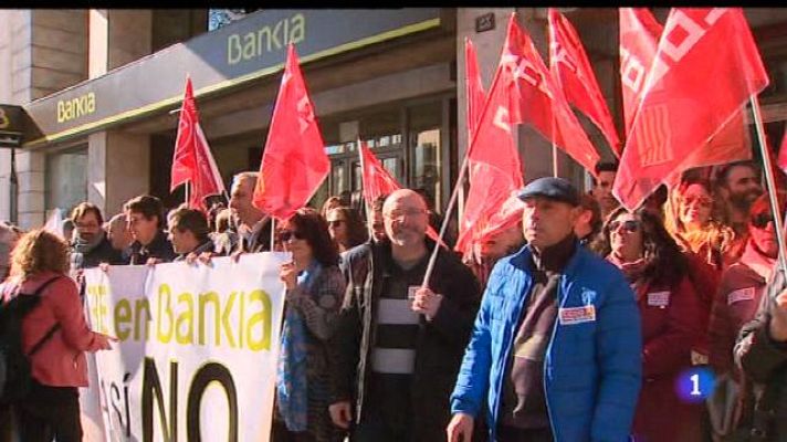 Informatiu Balear - Els sindicats consideren inadmissible la proposta de Bankia pels treballadors de l'antiga Sa Nostra