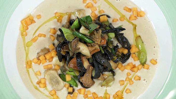 RTVE Cocina - Crema de castañas, setas y calabaza