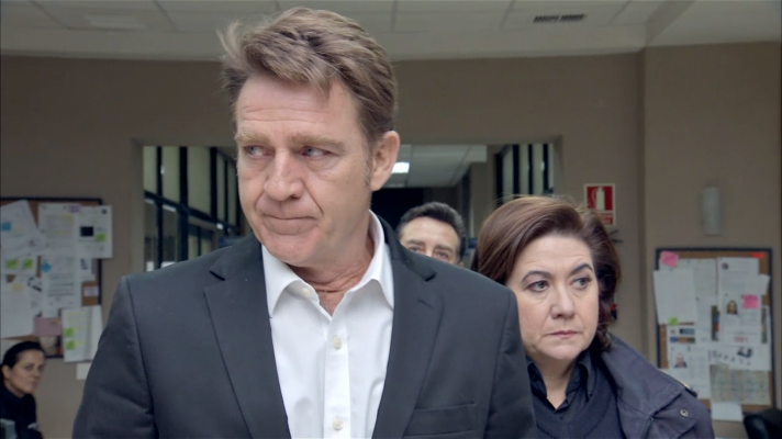 Servir y proteger - Bremón abandona la comisaría