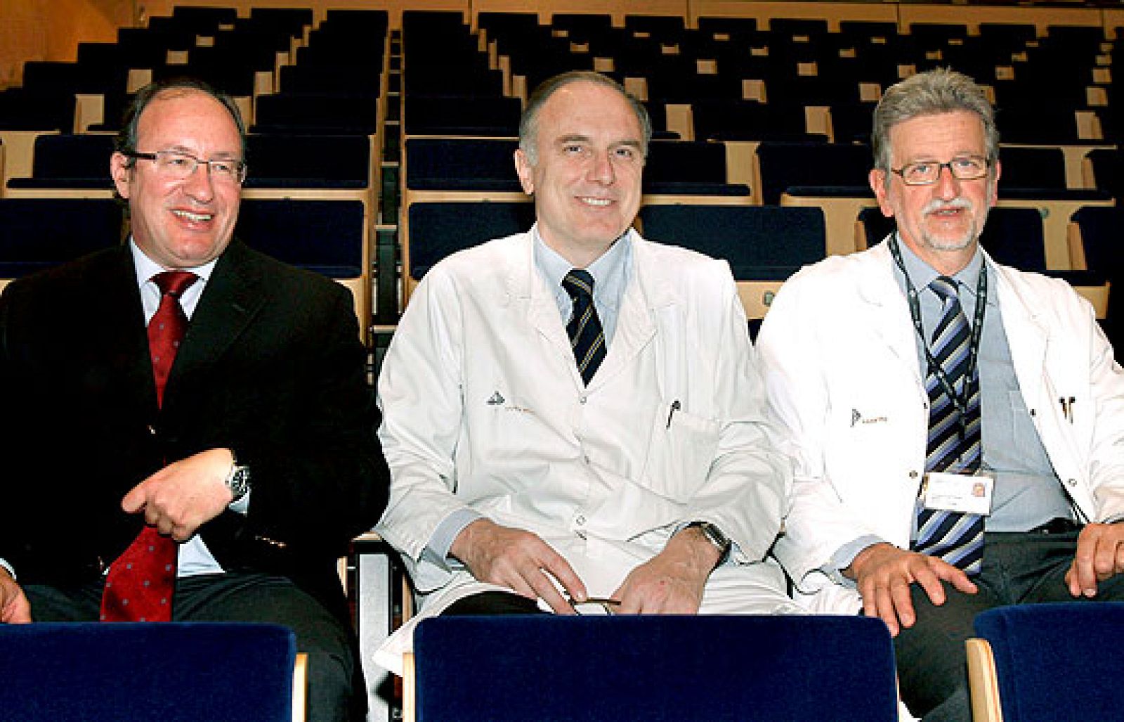 Médicos españoles extraen por primera vez el bazo por la vagina y el ombligo - Ciencia y tecnología en Rtve.es | Ver