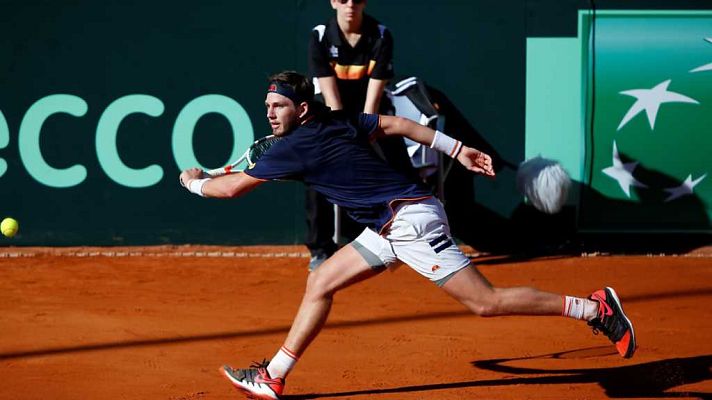 Tenis - Copa Davis. España - Gran Bretaña. 2º Partido individual - 1