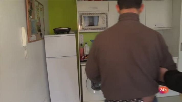  - Ahmed es vecino de Òscar y, pese a todo lo que le ha tocado vivir, no pierde la sonrisa