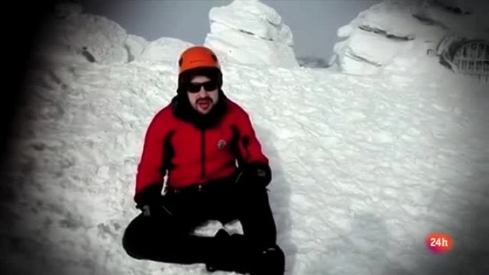  - Javier se siente bien haciendo deporte. Acaba de culminar el Mulhacén y, junto a su psicólogo José Antonio, se prepara para su próxima aventura: el Montblanc