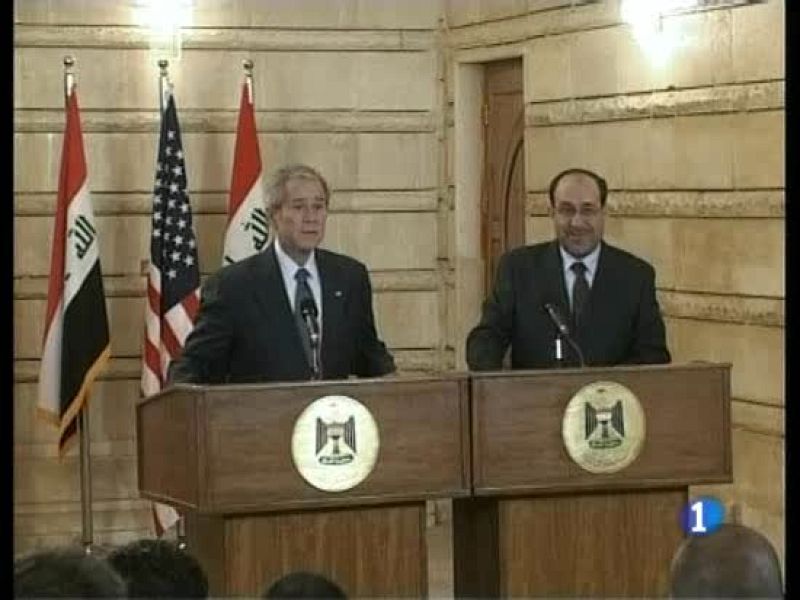 Tres años de cárcel por el "zapatazo" a Bush | Ver