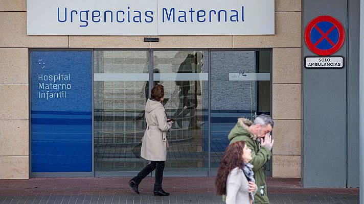 Telediario 1 - La Policía investiga el entorno de una niña de 11 años que ha dado a luz a un bebé en Murcia