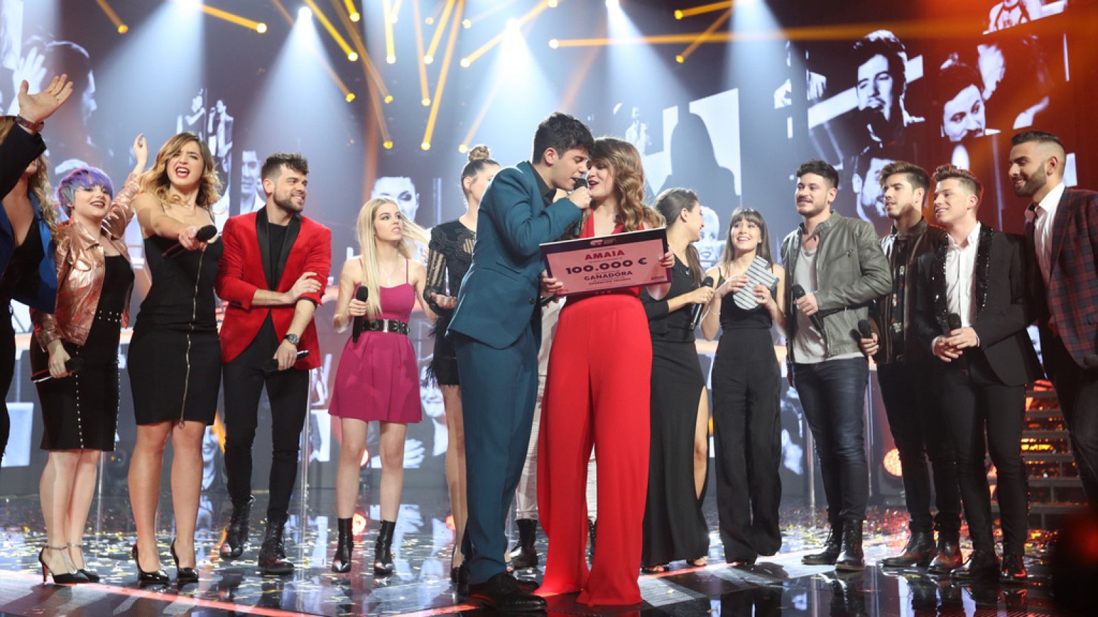 Operación Triunfo - OT 2017 canta 'Camina' en la Gala Final de OT