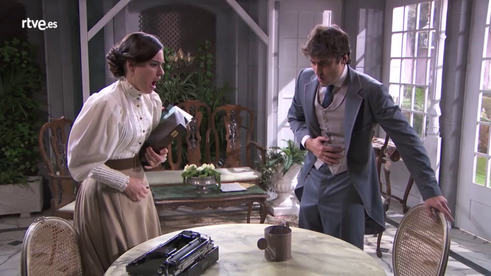 Acacias 38 - Los vecinos, intoxicados por el chocolate