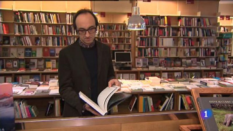 AGUSTÍN FERNÁNDEZ MALLO ENS PARLA DE LA SEVA "TRILOGÍA DE LA GUERRA"