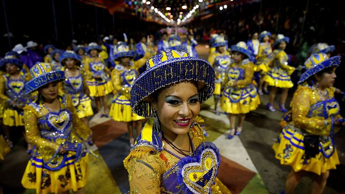  - El Carnaval de Oruro en Bolivia fue declarado en 2001, Patrimonio Inmaterial de la Humanidad
