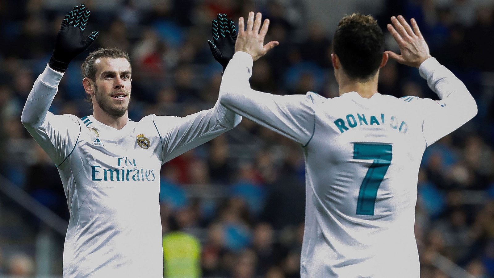 Terminó el partido contra la Real Sociedad y el himno de la Champions se apoderó del Bernabéu. Zidane y sus jugadores, tras golear al equipo donostiarra, ya solo piensan en su trascendental cita con el París Saint-Germain.