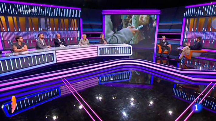 Ara i aquí - Les xarxes socials han canviat la nostra vida?