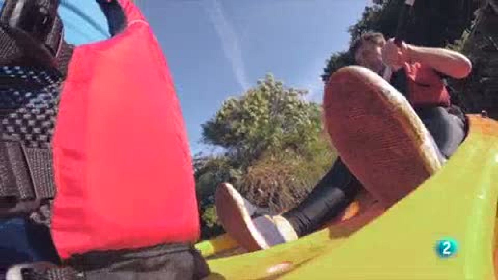 Las Rutas Capone - Roberto navega la ría en Urdaibai