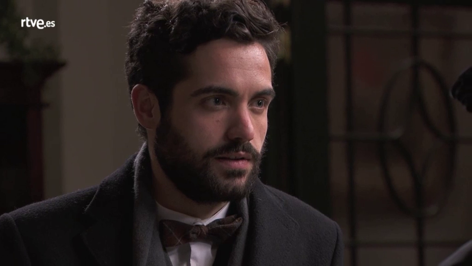 Acacias 38 - Íñigo quiere pasar más tiempo con Leonor