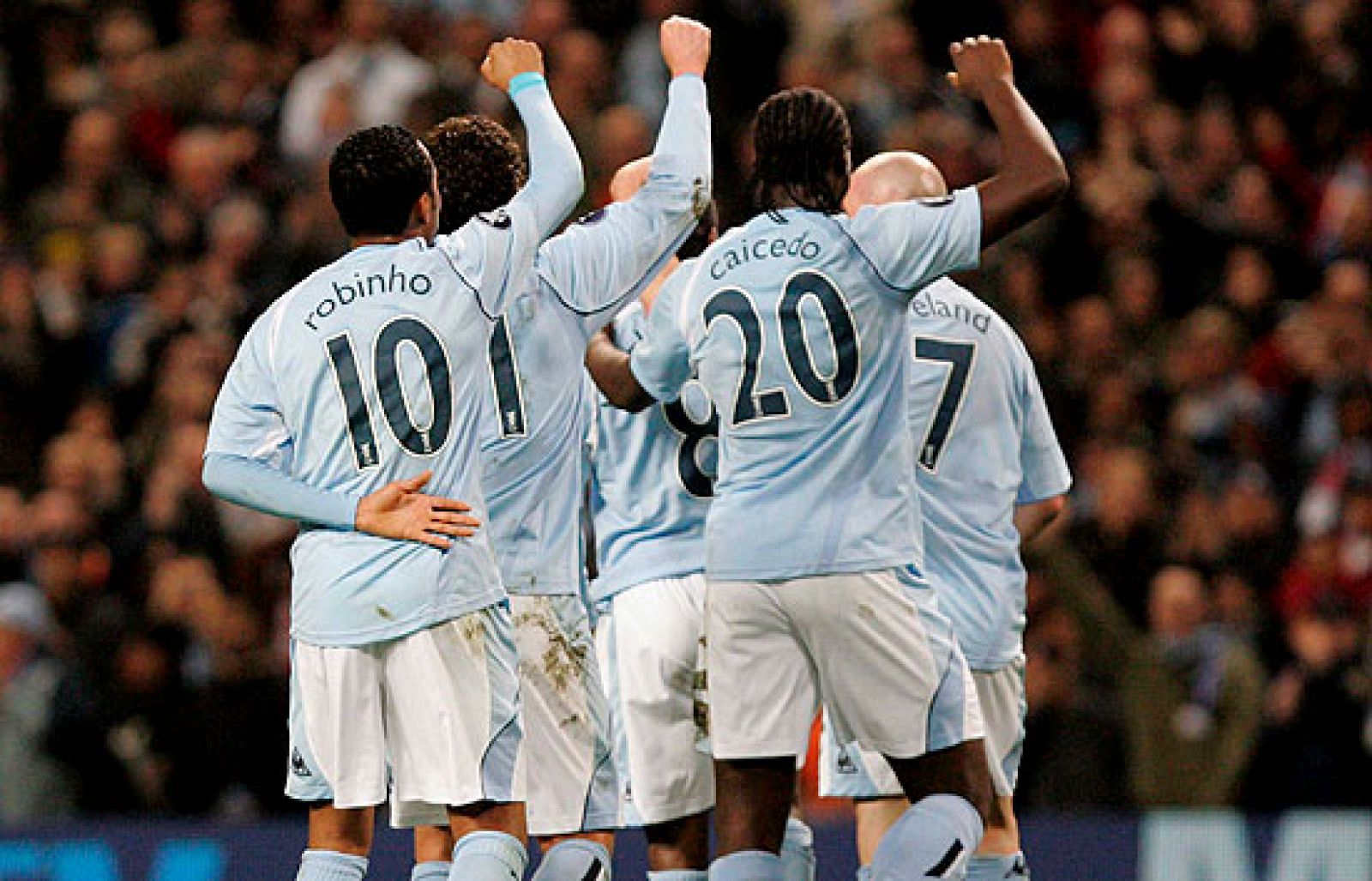 El City y el Udinese han encarrilado su pase a los cuartos de final de la UEFA .