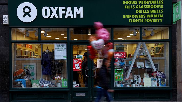 Telediario 1 - Los directivos de Oxfam que contrataron prostitutas en Haití en 2010 hicieron lo mismo en 2006 en Chad
