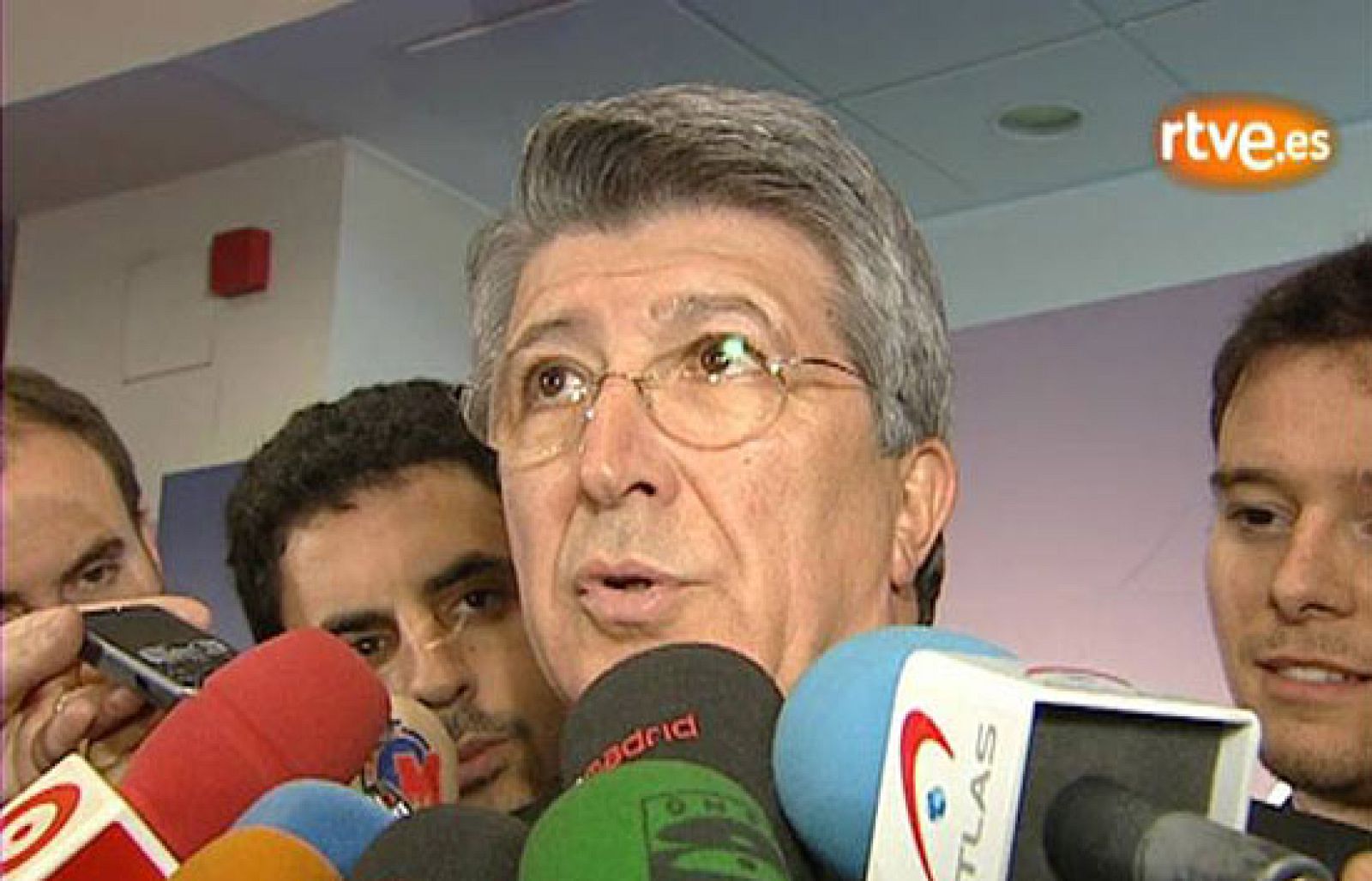 El presidente del Atlético de Madrid ha defendido al entrenador del club, Abel Resino.