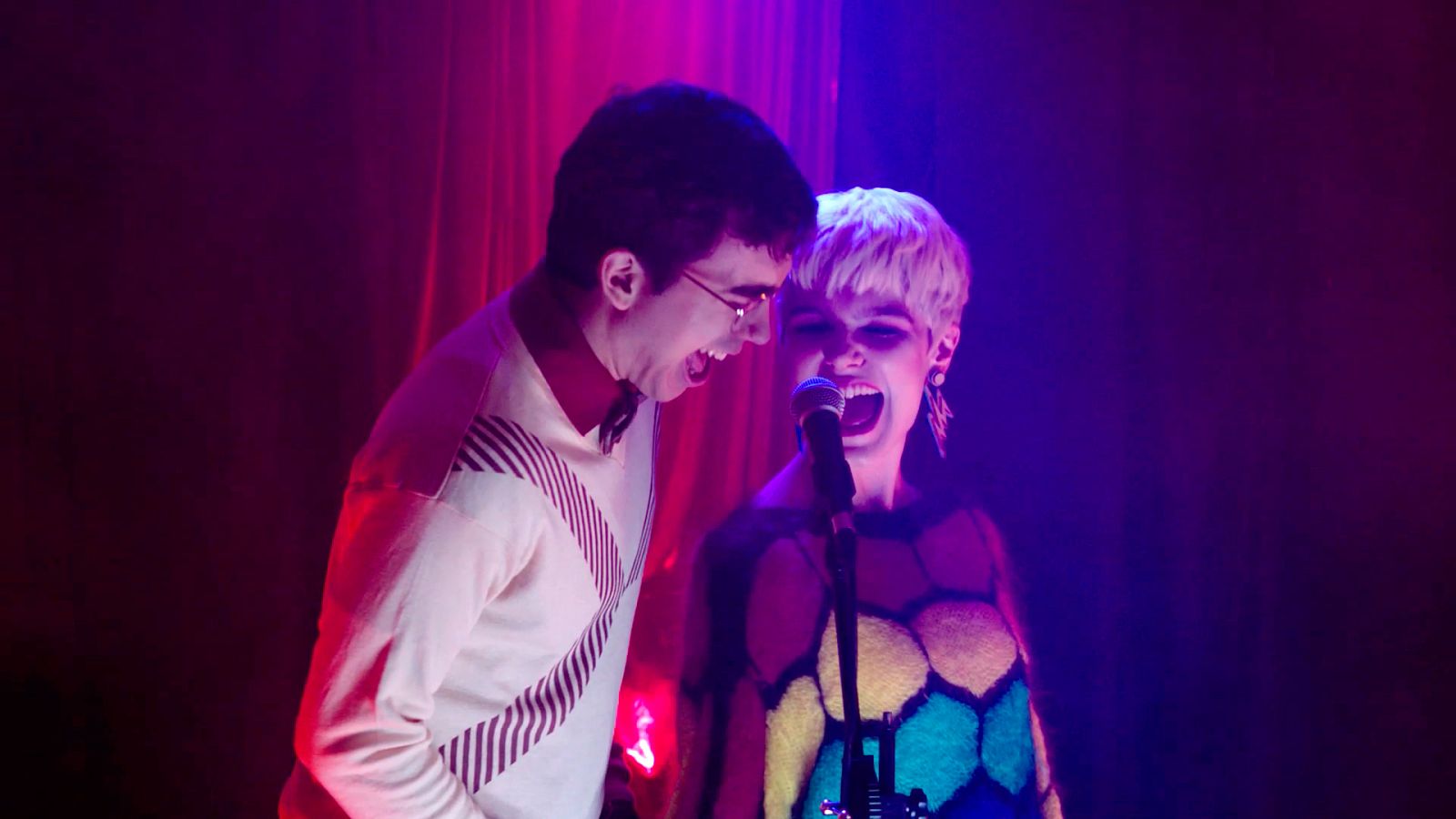 Cuéntame cómo pasó - Abraham y Angie cantan "The final countdown"