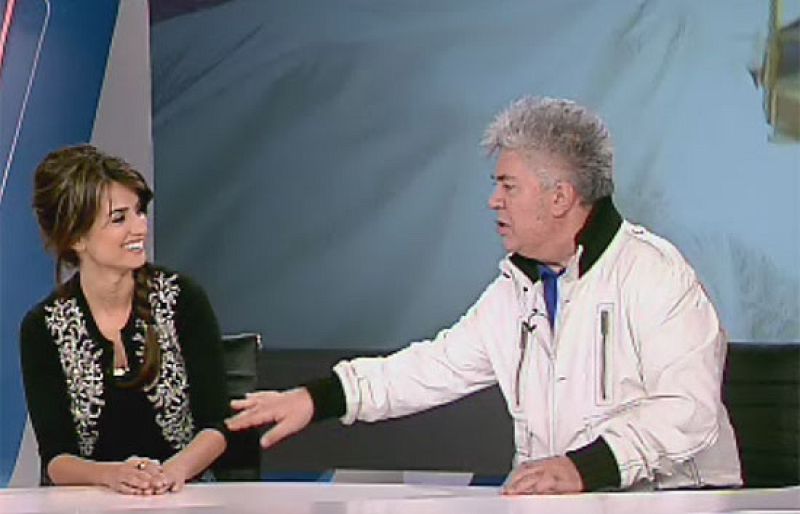 Entrevista a Pedro Almodóvar y Penélope Cruz en el Telediario