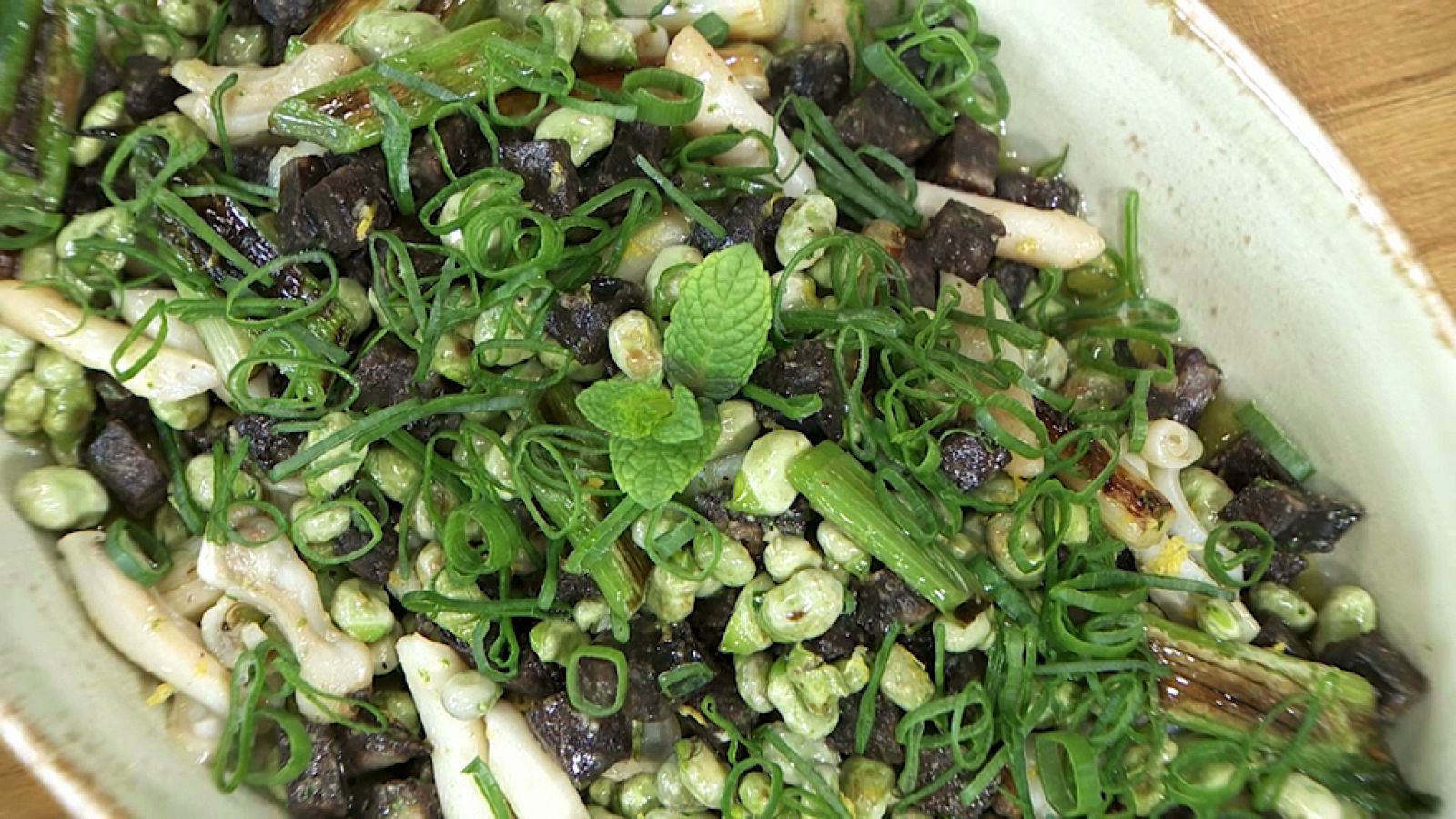 Torres en la cocina - Habitas con navajas