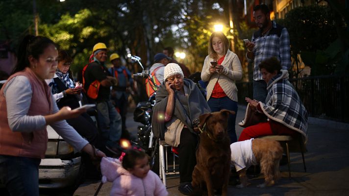 Informativo 24h - Un fuerte seísmo de magnitud 7,2 sacude el centro y sur de México