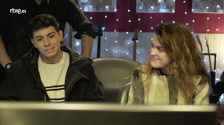 Eurovisi��n - Alfred y Amaia graban en un estudio "Tu canción"