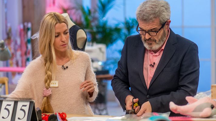 Maestros de la costura - Caprile le da una lección a Anna