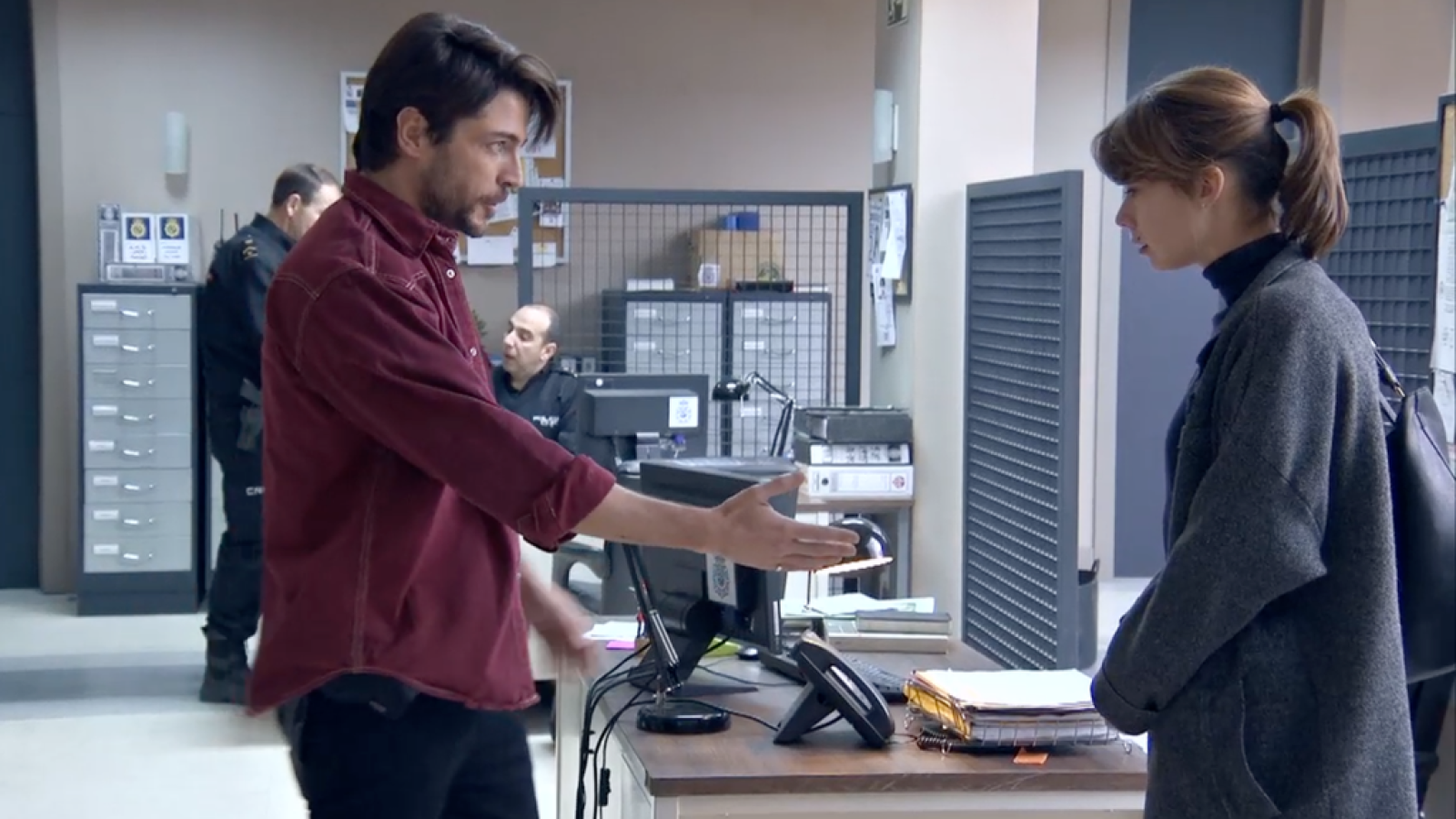 Servir y Proteger - Iker y Alicia no empiezan con buen pie