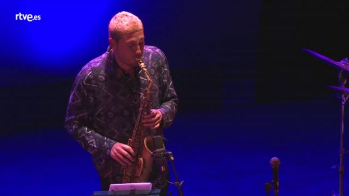 Crónicas - Fragmento de la actuación de MAP (Mezquida - Aurignac - Prat