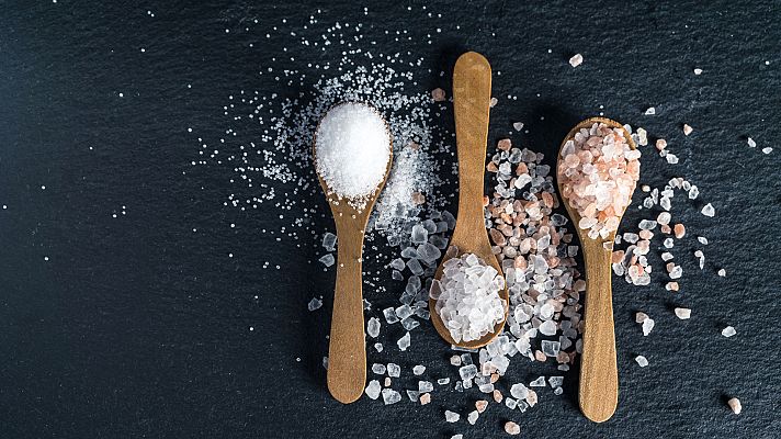 Otros documentales - Comida al descubierto: Pan de gambas, sal y especias