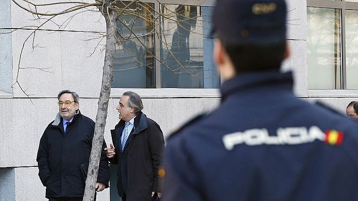 Telediario 1 - La excúpula de Catalunya Caixa declara ante el juez que el Banco de España conocía las operaciones