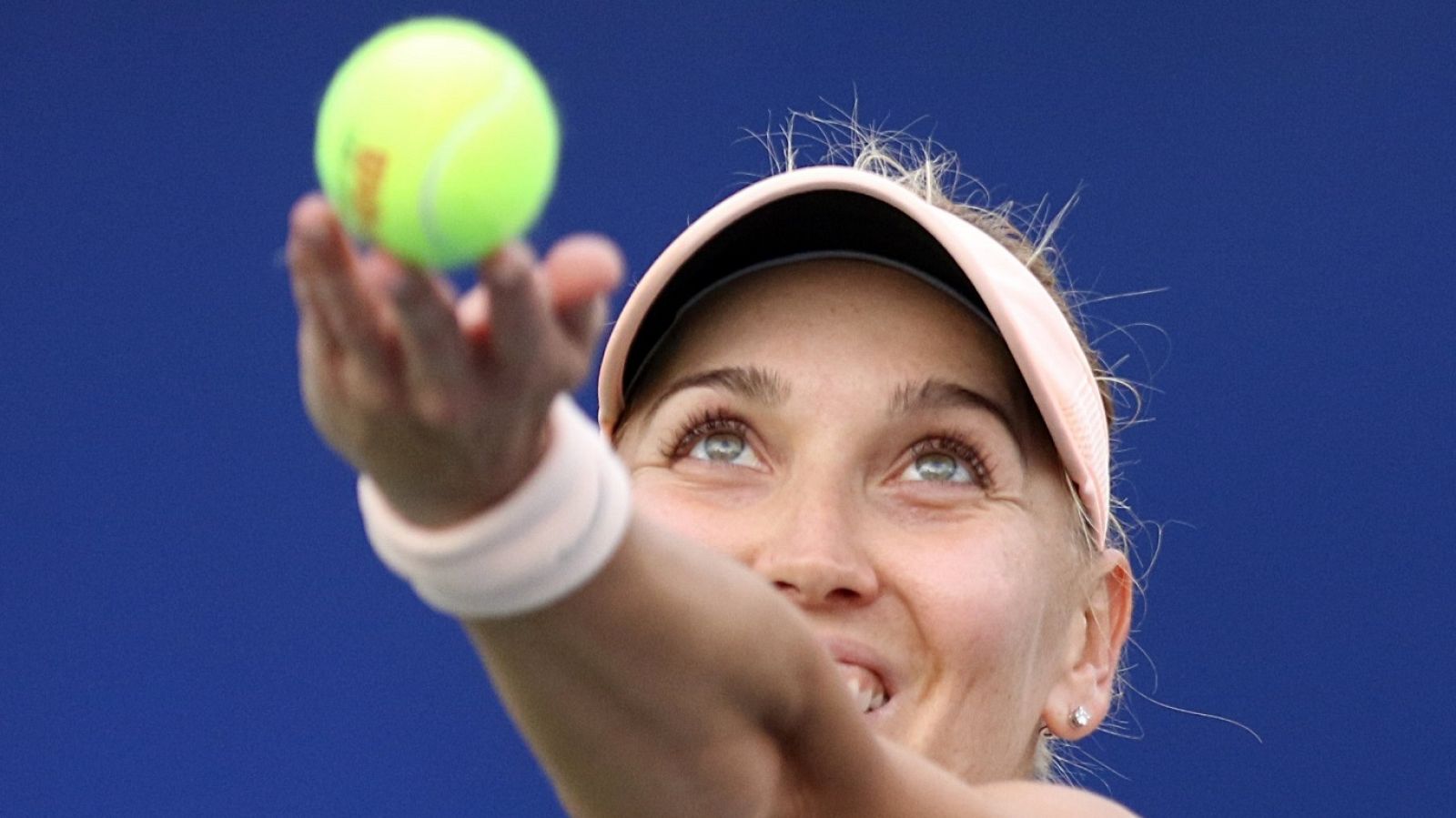 Tenis - WTA Torneo Dubai (Emiratos Árabes): E. Vesnina - J. Ostapenko - ver ahora