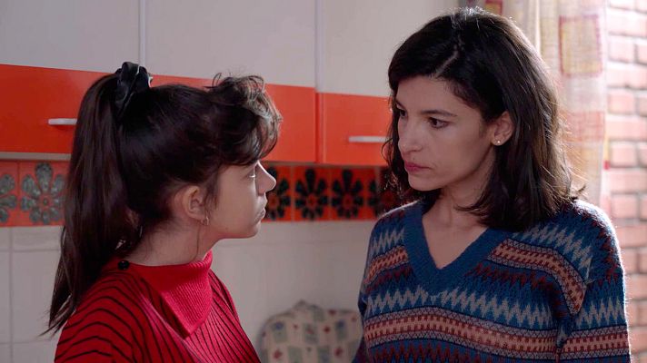 Cuéntame cómo pasó - María e Inés se apoyan entre ellas