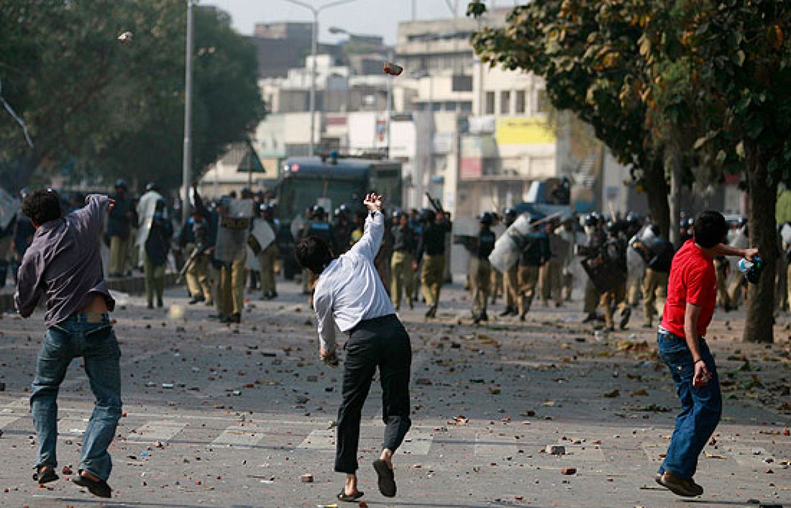 La oposición protesta en Pakistán | Ver