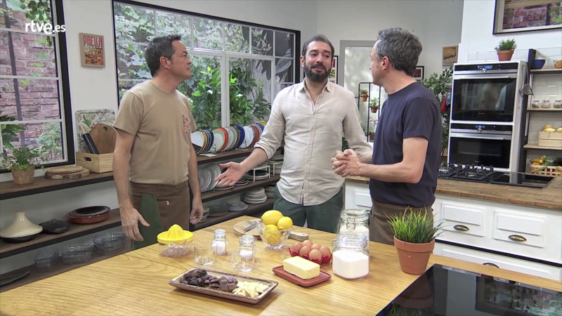 Torres en la cocina - Pere Estupiny� nos cuenta los procesos f�sicos y qu�mico para hacer galletas.