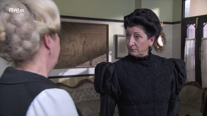 Acacias 38 - Úrsula cuenta a Susana lo que pasa en La Deliciosa