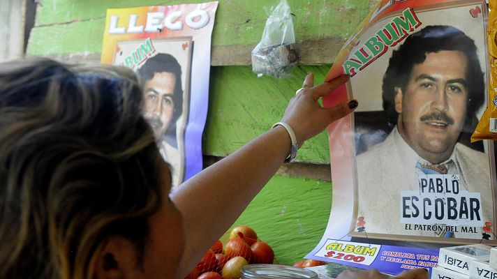 Telediario 1 - TVE rastrea lo que queda de Pablo Escobar en Colombia con el motivo del próximo estreno de 'Loving Pablo'